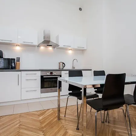 דירה Barbican House