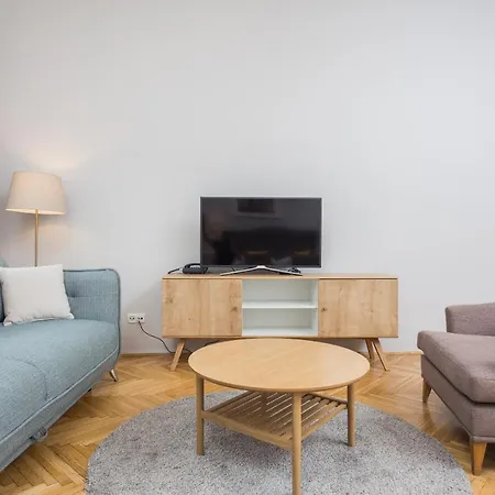 דירה Barbican House *